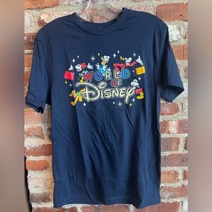 Disney Parks World of Disney Store Mickey Friends Shopping Adult T-Shirt NEW